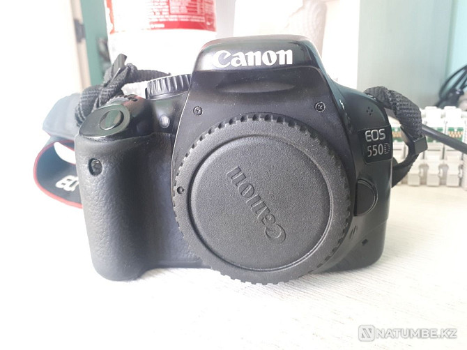 Canon 550d; только боди и флешка 8гб. Алматы - изображение 1