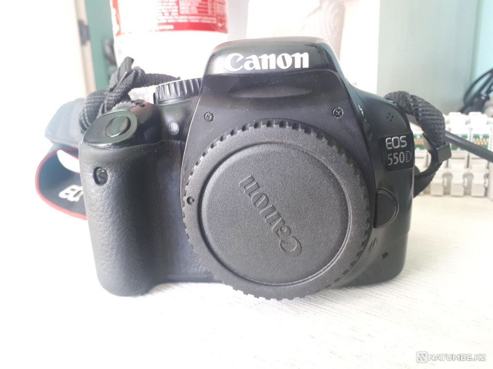 Canon 550d; только боди и флешка 8гб. Алматы - изображение 1