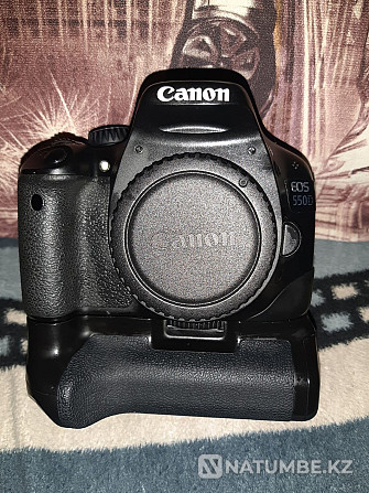 Canon 550d 18-55 жинақ линзасы тамаша жағдайда  Алматы - изображение 1