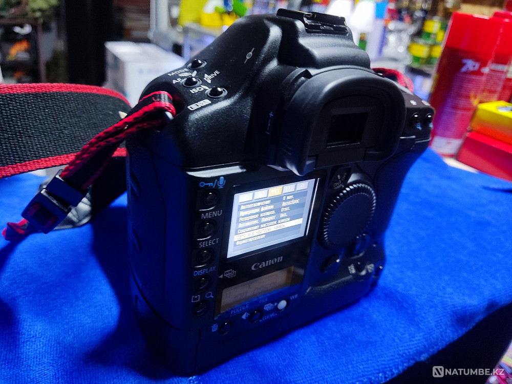 Canon Eos-1D Mark ii тушка из японии Алматы - изображение 4