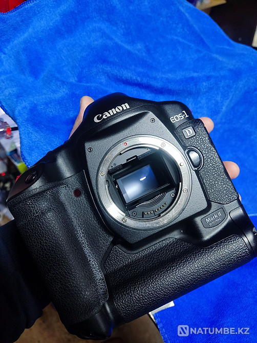 Canon Eos-1D Mark ii тушка из японии Алматы - изображение 3