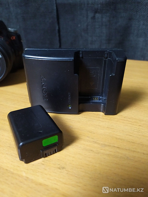 Sony a35 camera + 18-55 lens Almaty - photo 4