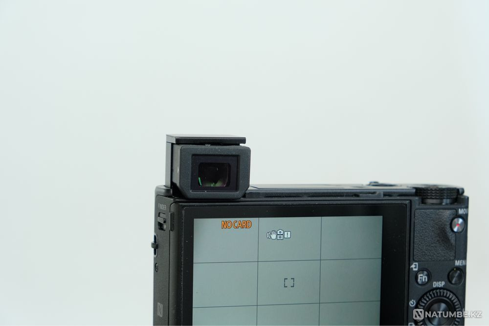 Sony RX100 III (Mark 3); настрел менее 500 кадров Алматы - изображение 6