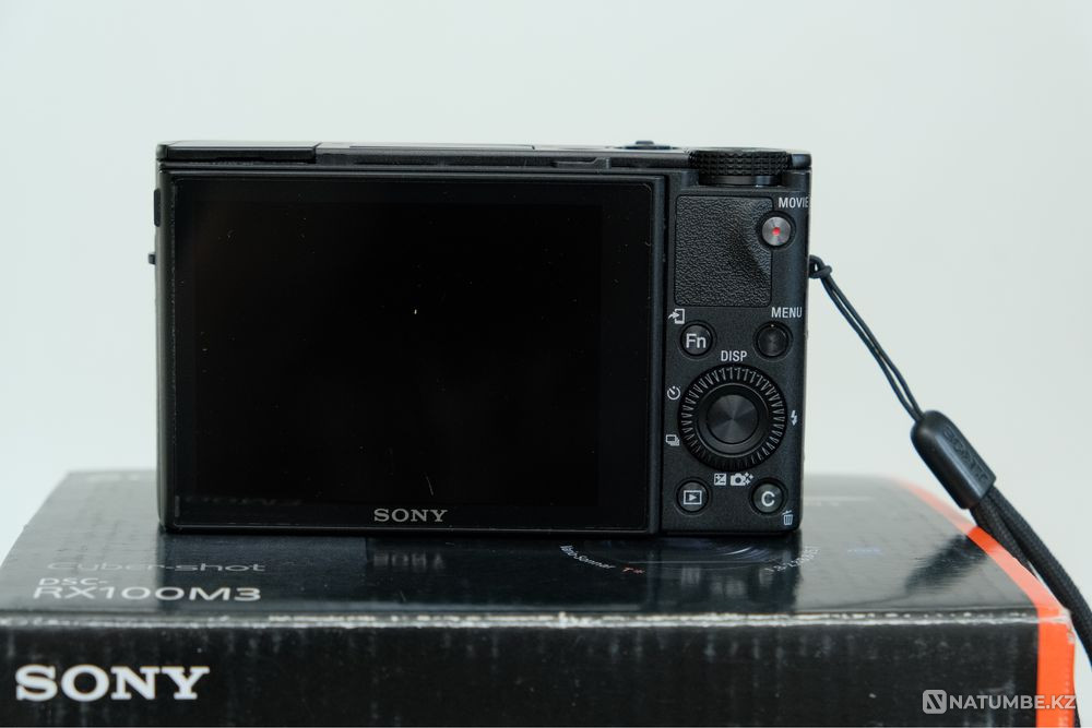 Sony RX100 III (Mark 3); настрел менее 500 кадров Алматы - изображение 3