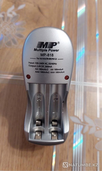 Samsung camera; flash drive; battery charger and 4 batteries Almaty - photo 8