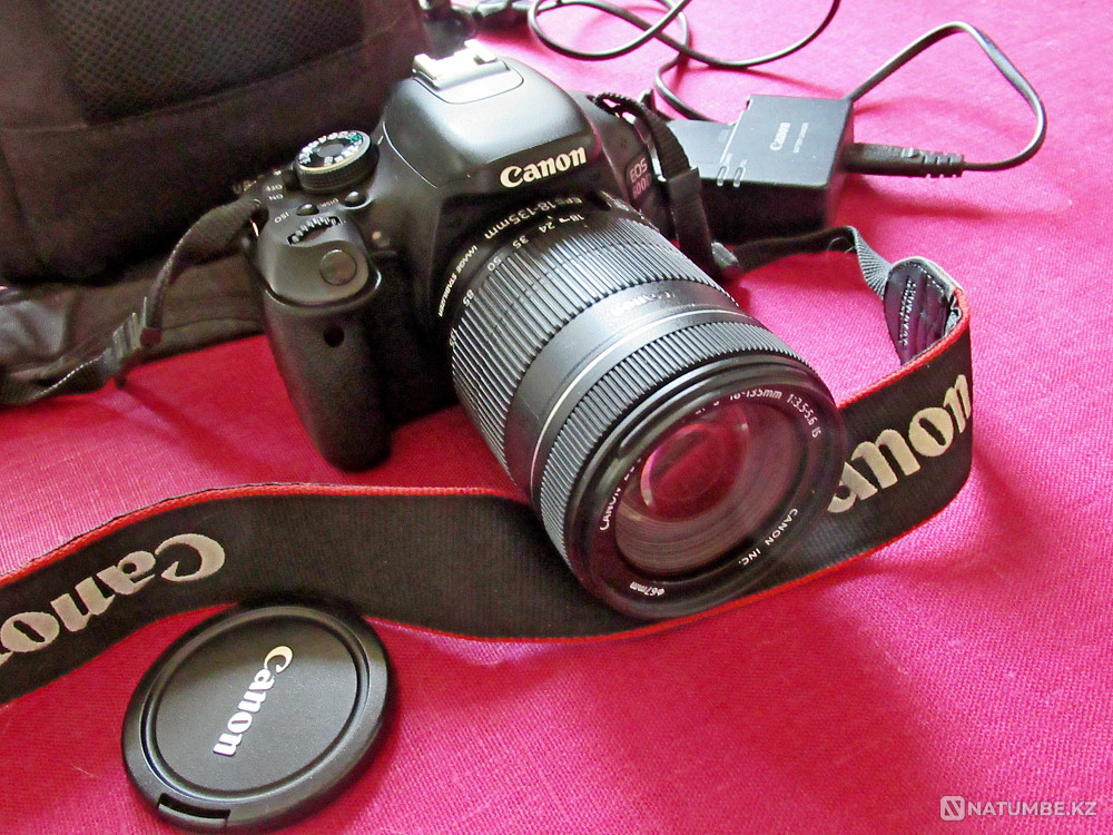 Цифровой фотоаппарат Canon 600D c объективом 18-135 мм Алматы - изображение 1