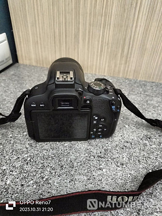 Canon 800d ; пробег 20000;обиектив 18-135 состояние отличное Алматы - изображение 6