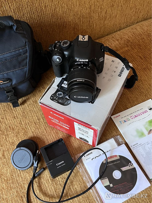 Canon 550D + сумка; флешкарта 32 Гб Алматы - изображение 1