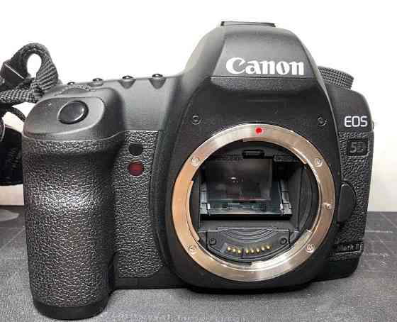 Продам Canon EOS 5D Mark 2  Алматы