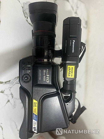 Professional Video Camera  - photo 2