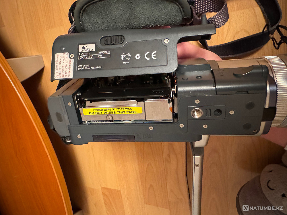 Видеокамера Canon ; б/у ; кассетная  - изображение 3