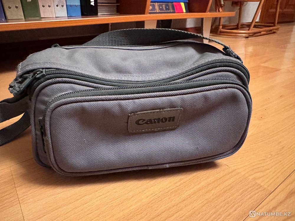 Видеокамера Canon ; б/у ; кассетная  - изображение 5