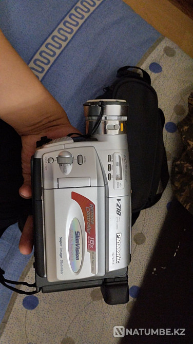 Old model camera  - photo 2