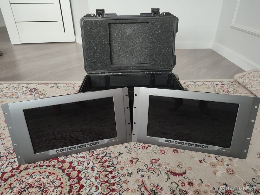 Blackmagic Smartview 4K  - photo 1