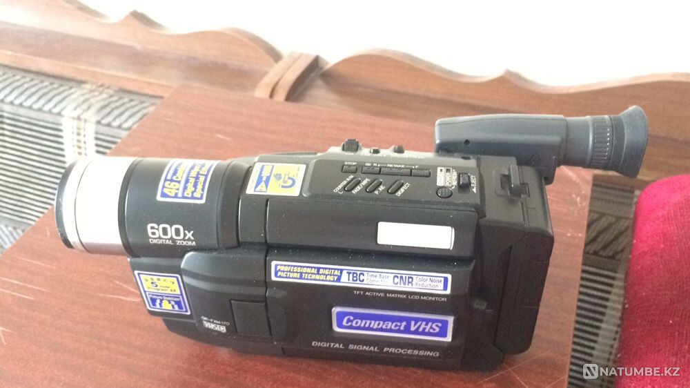 Selling a Japanese video camera with a bag  - photo 5