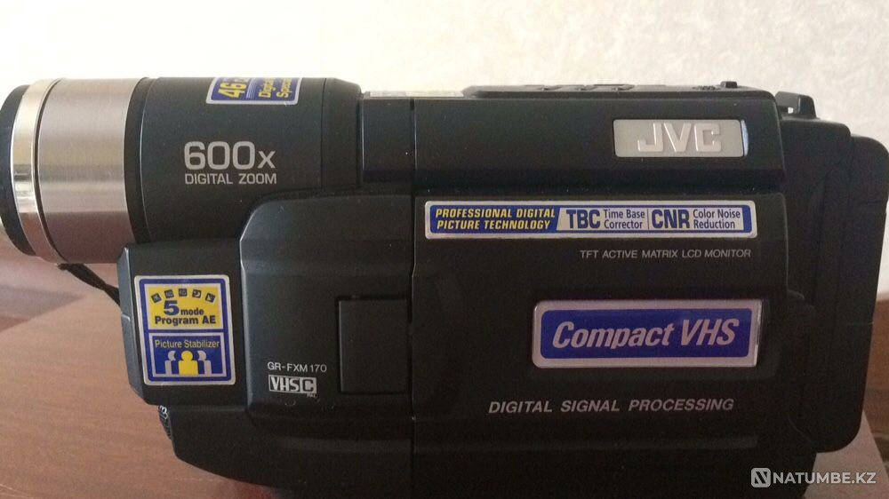 Selling a Japanese video camera with a bag  - photo 7