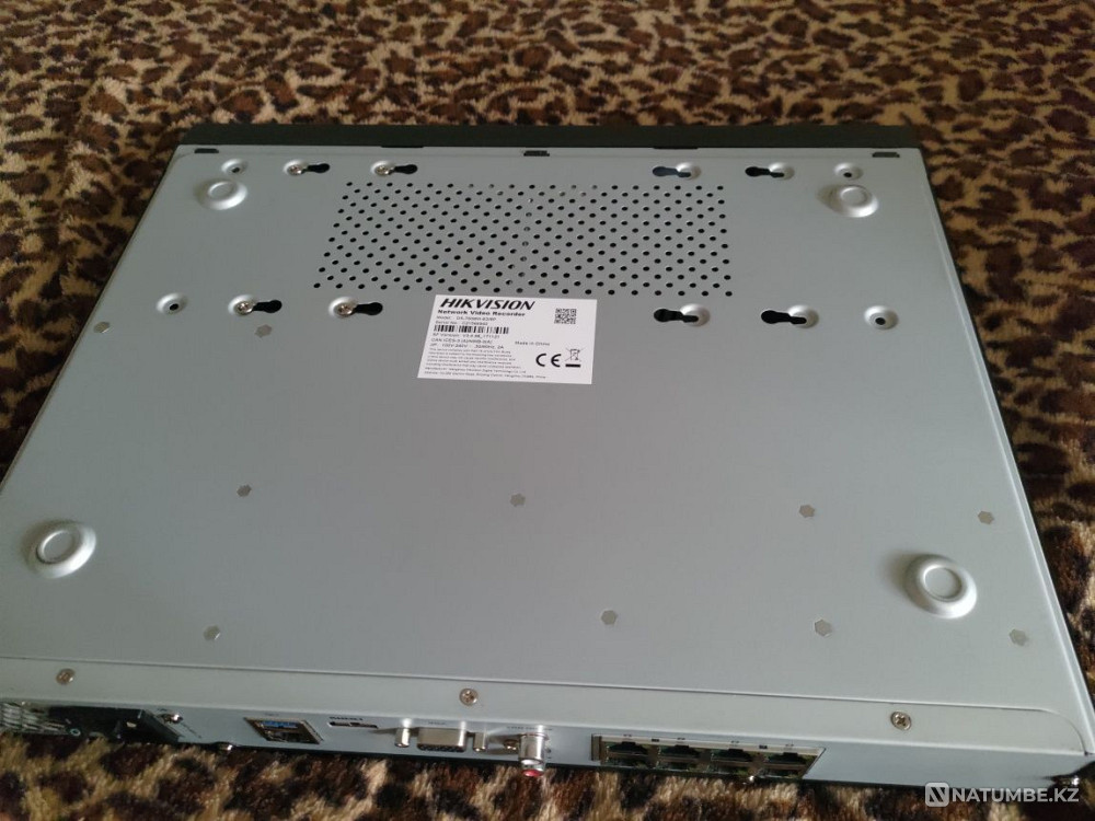 Video surveillance DVR Hikvision DS-7608NI-E2/8P with cameras  - photo 5