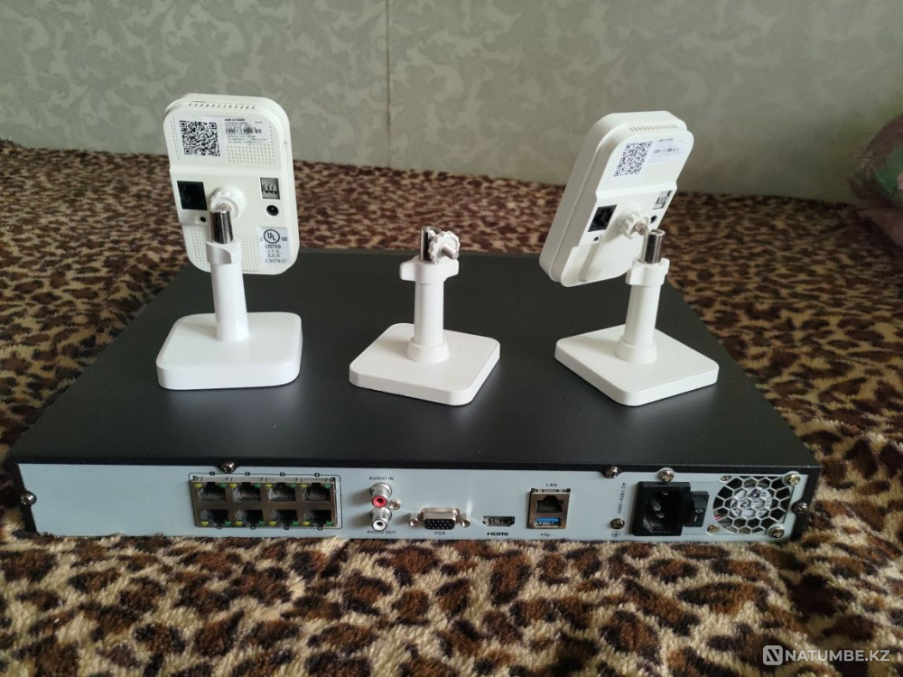 Video surveillance DVR Hikvision DS-7608NI-E2/8P with cameras  - photo 6