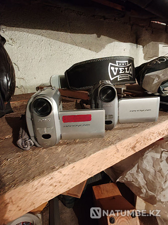 Two SONY video cameras are most likely in working order  - photo 4