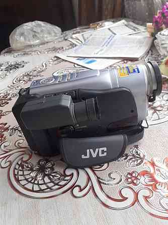 Продам видеокамеру JVC 