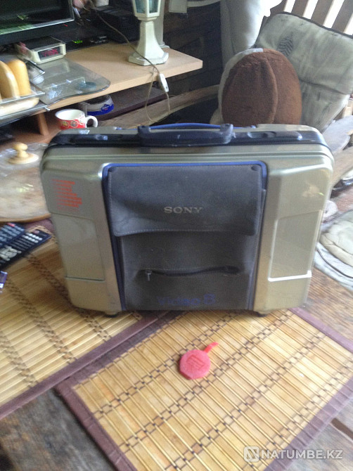 Sony CCD F-350E video camera! Working! For collectors! Rarity!  - photo 3