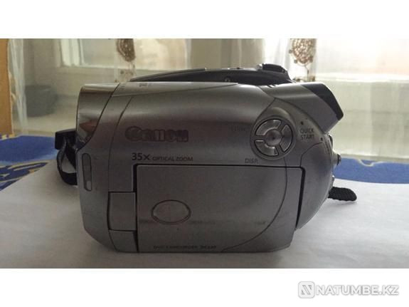 Selling a video camera  - photo 1