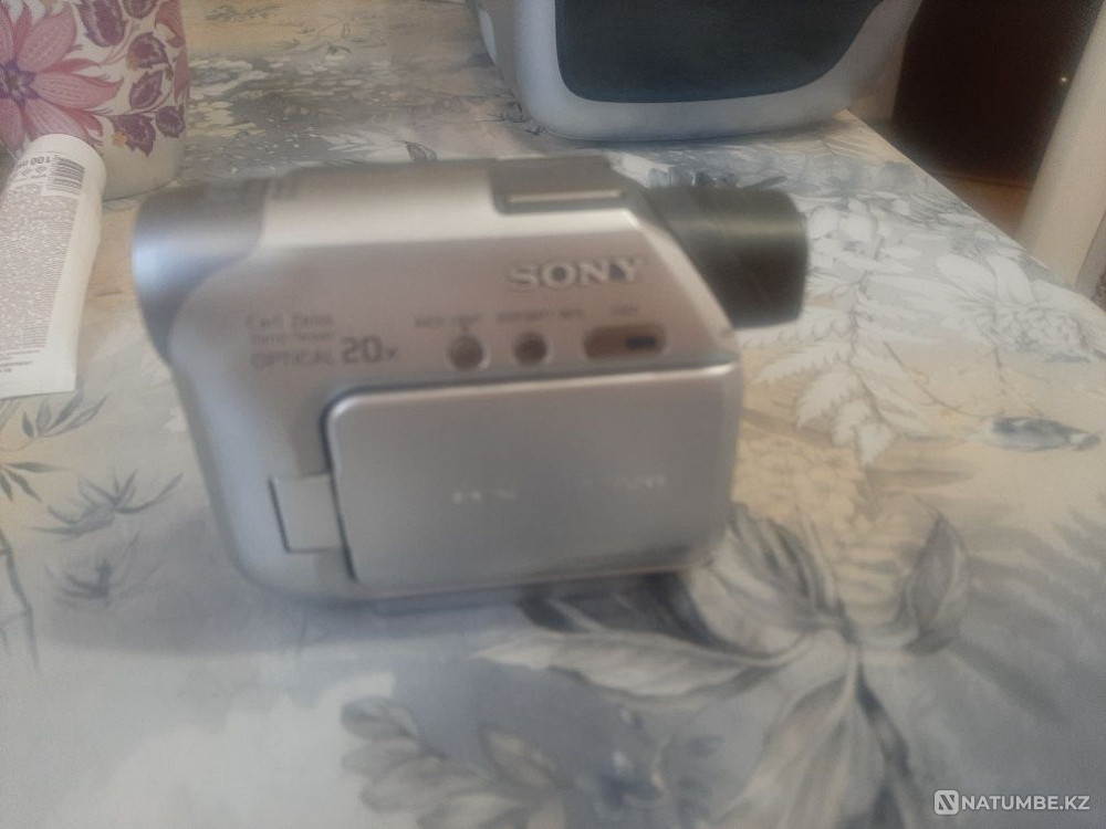 Sony Carl Zeiss Optical 20x  - изображение 1