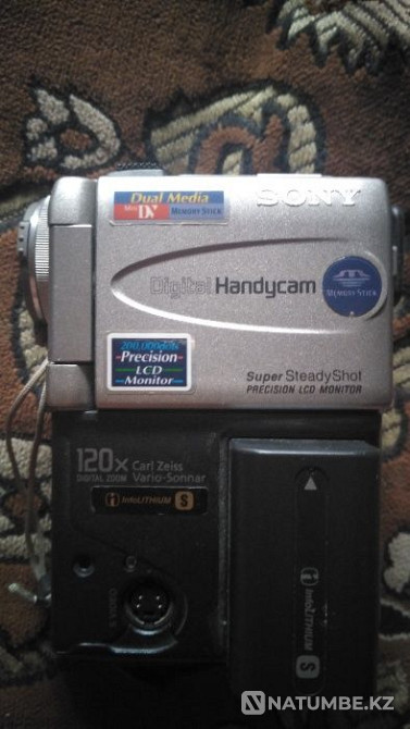 Видеокамера Sony N50; MiniDV. Продажа или Обмен  - изображение 1