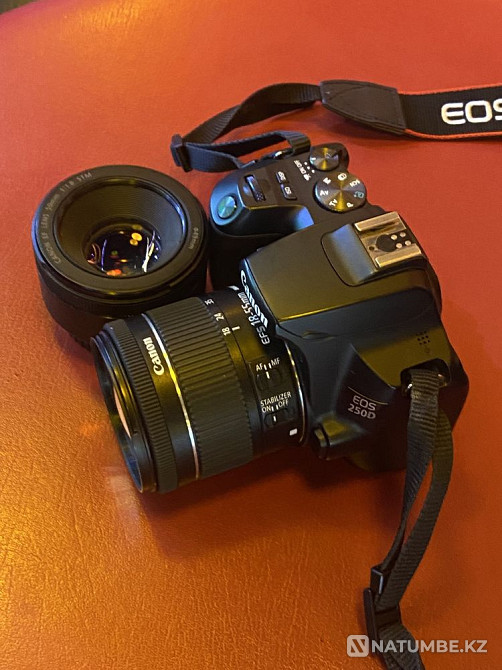 Camera Canon EOS 250D kit 18-55mm f/4-5.6 IS STM  - photo 1