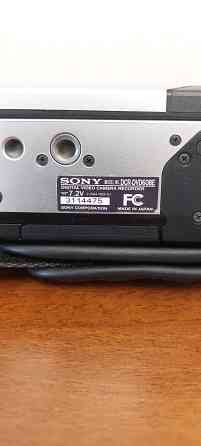 Видеокамера SONY Handycam DCR-DVD608E. 