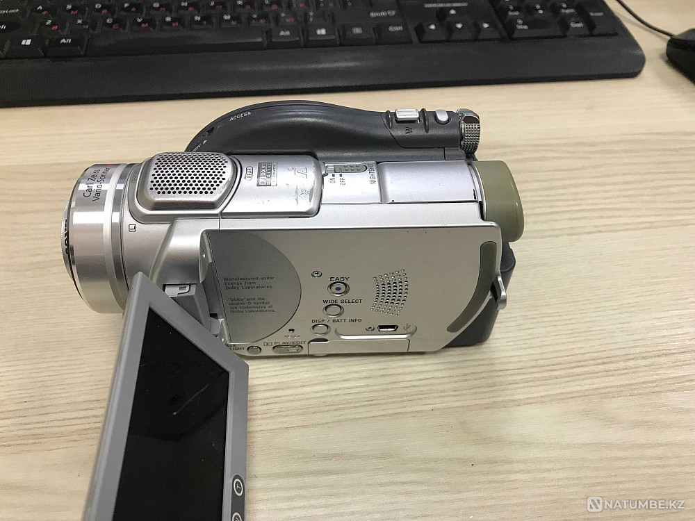 Video camera Sony DCR-DVD505  - photo 2