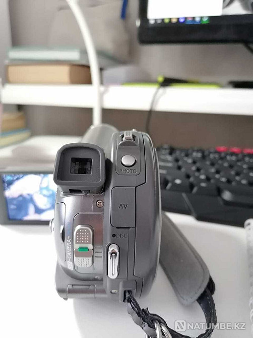 Продам видеокамеру Canon DC10  - изображение 5