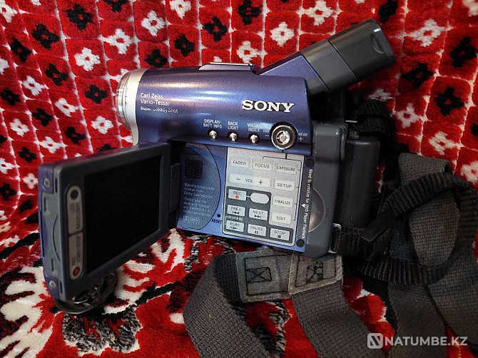 Sony video camera for spare parts  - photo 1