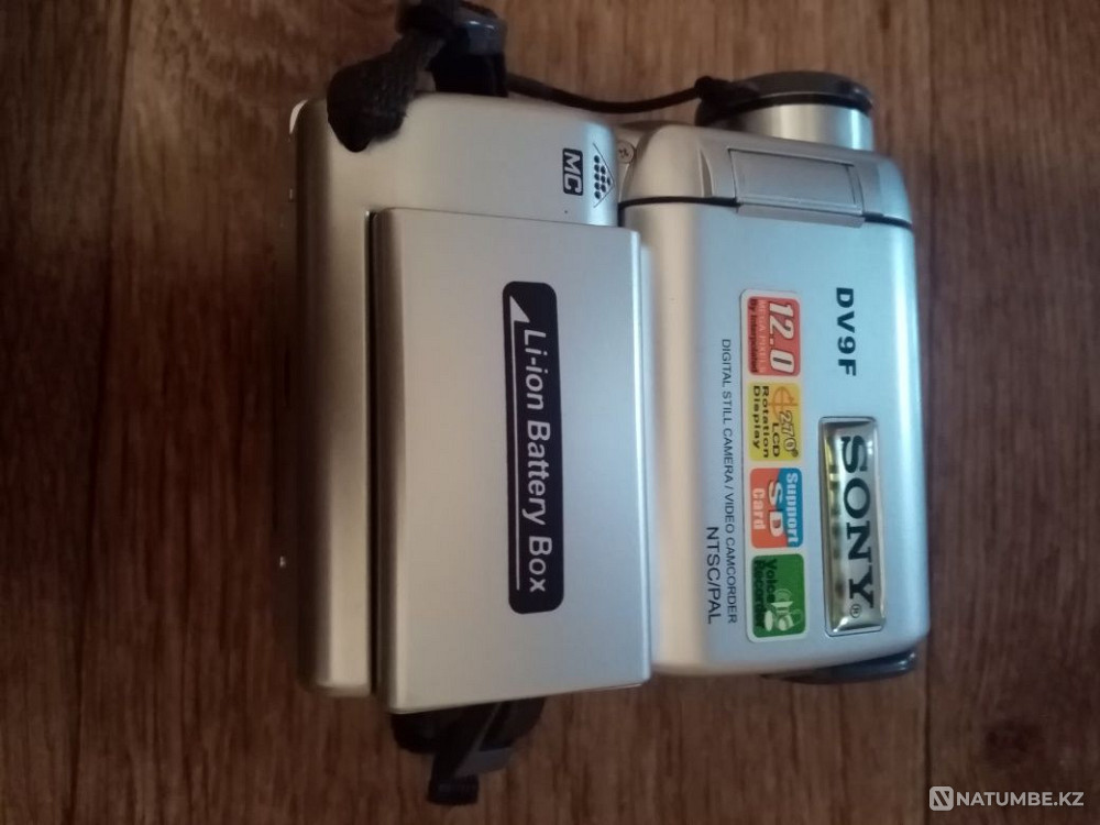 Selling a used camera  - photo 1