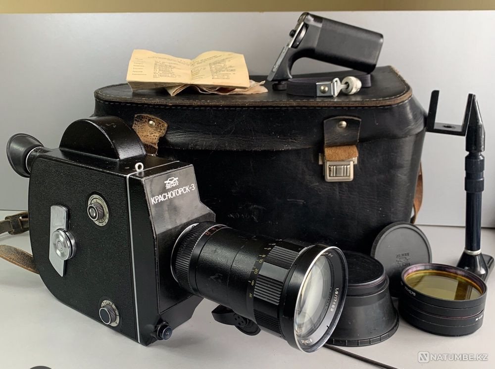 Movie camera camera USSR Soviet retro  - photo 1