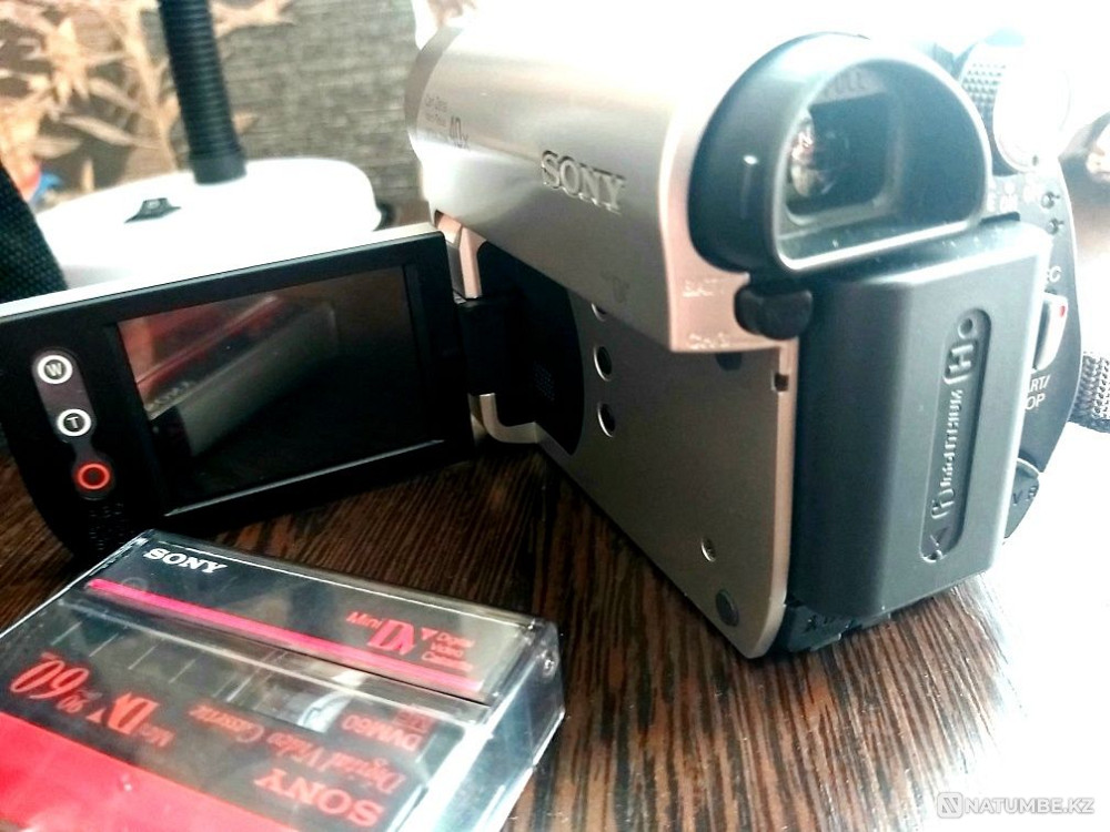 Sony camcorder  - photo 2