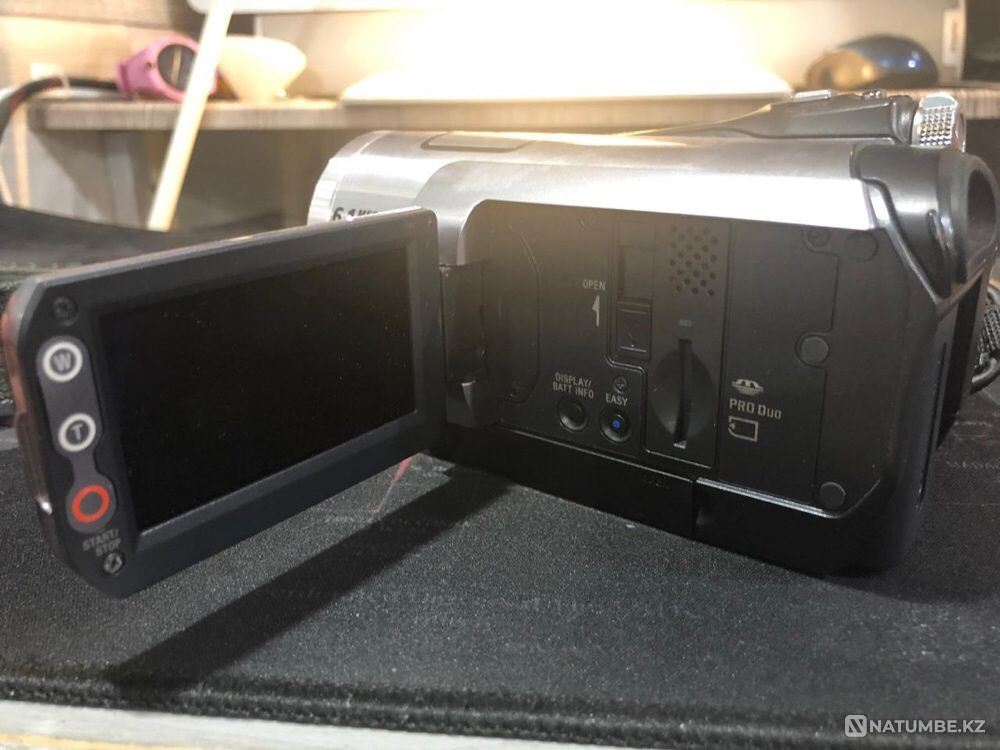 Selling a video camera  - photo 3