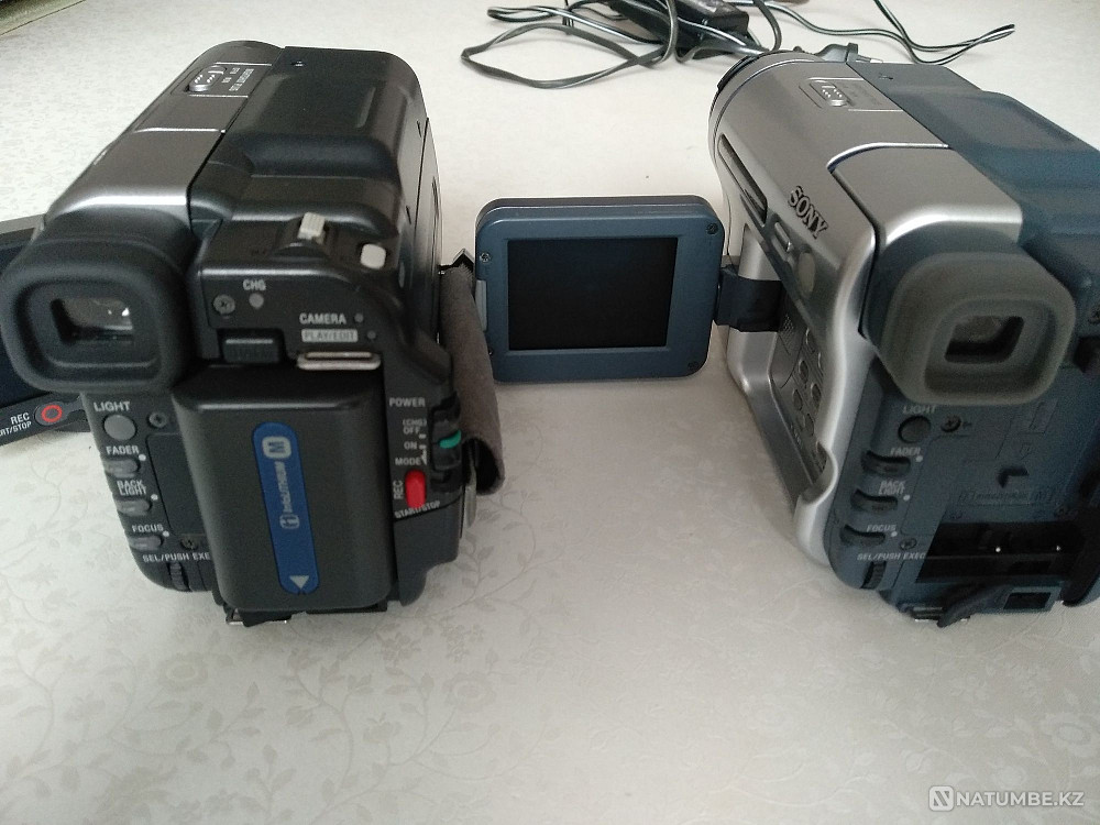 Cassette video camera. Sony  - photo 5