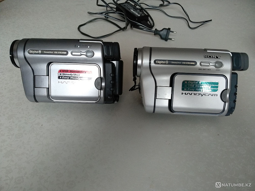 Cassette video camera. Sony  - photo 2