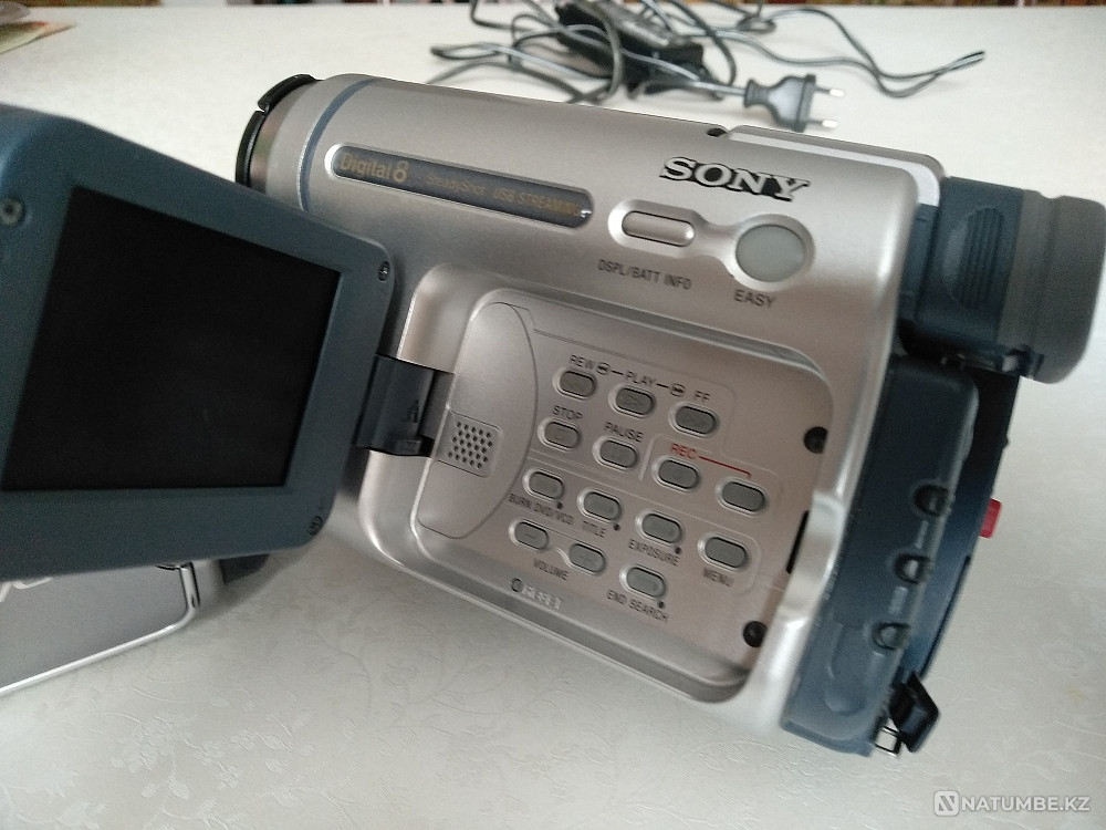 Cassette video camera. Sony  - photo 6