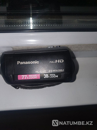 Selling a Panasonic video camera as a gift tripod  - photo 7