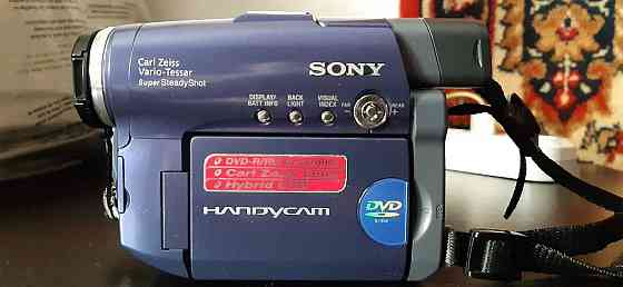 Продам видеокамеру SONY HANDYCAM DCR DVD91E 