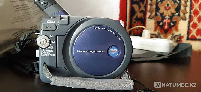 Selling SONY HANDYCAM DCR DVD91E camcorder  - photo 3