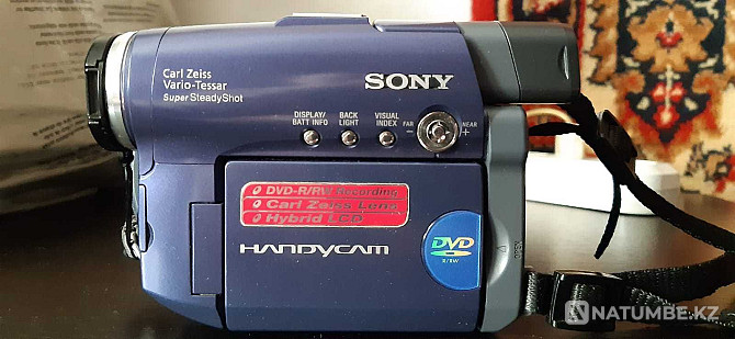 Продам видеокамеру SONY HANDYCAM DCR DVD91E  - изображение 1