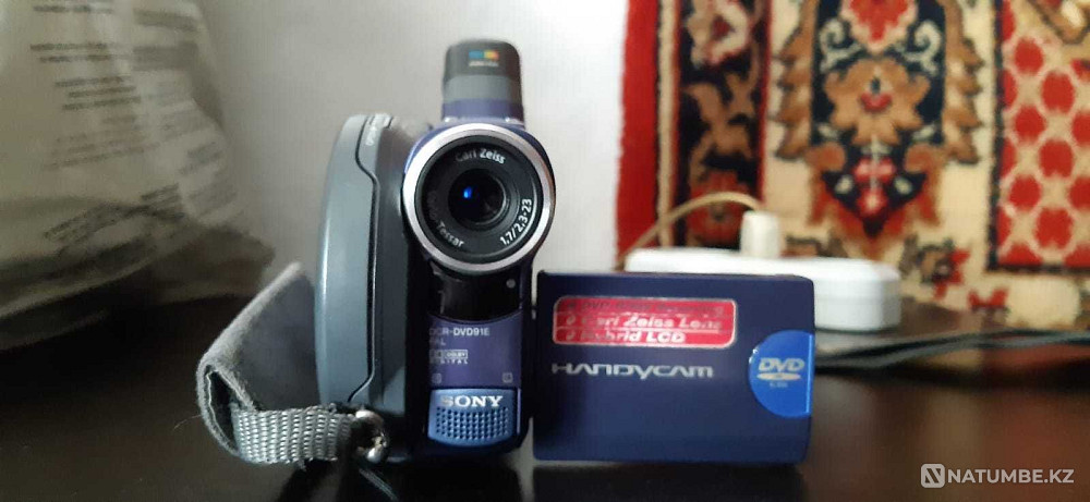 Selling SONY HANDYCAM DCR DVD91E camcorder  - photo 2