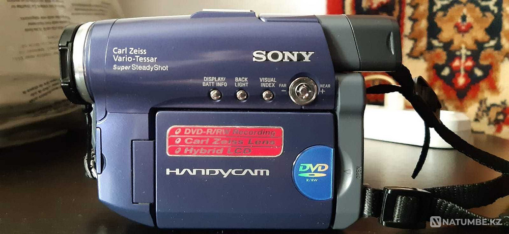 Selling SONY HANDYCAM DCR DVD91E camcorder  - photo 1