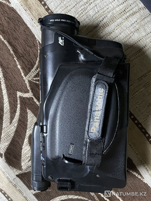 Panasonic rx10 cassette video camera  - photo 2