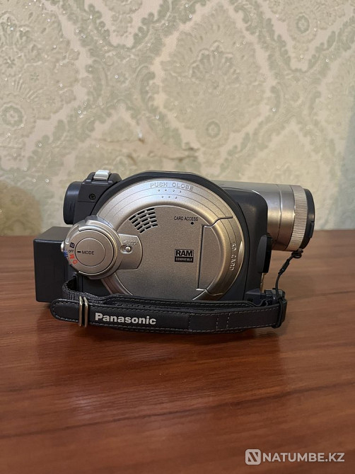 Продам видеокамеру Panasonic VDR-M70  - изображение 6