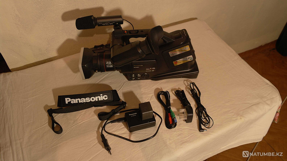 Video camera Panasonic HDC-MDH1GC-K  - photo 5