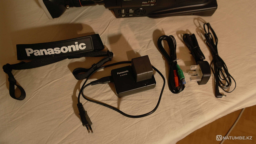 Video camera Panasonic HDC-MDH1GC-K  - photo 6